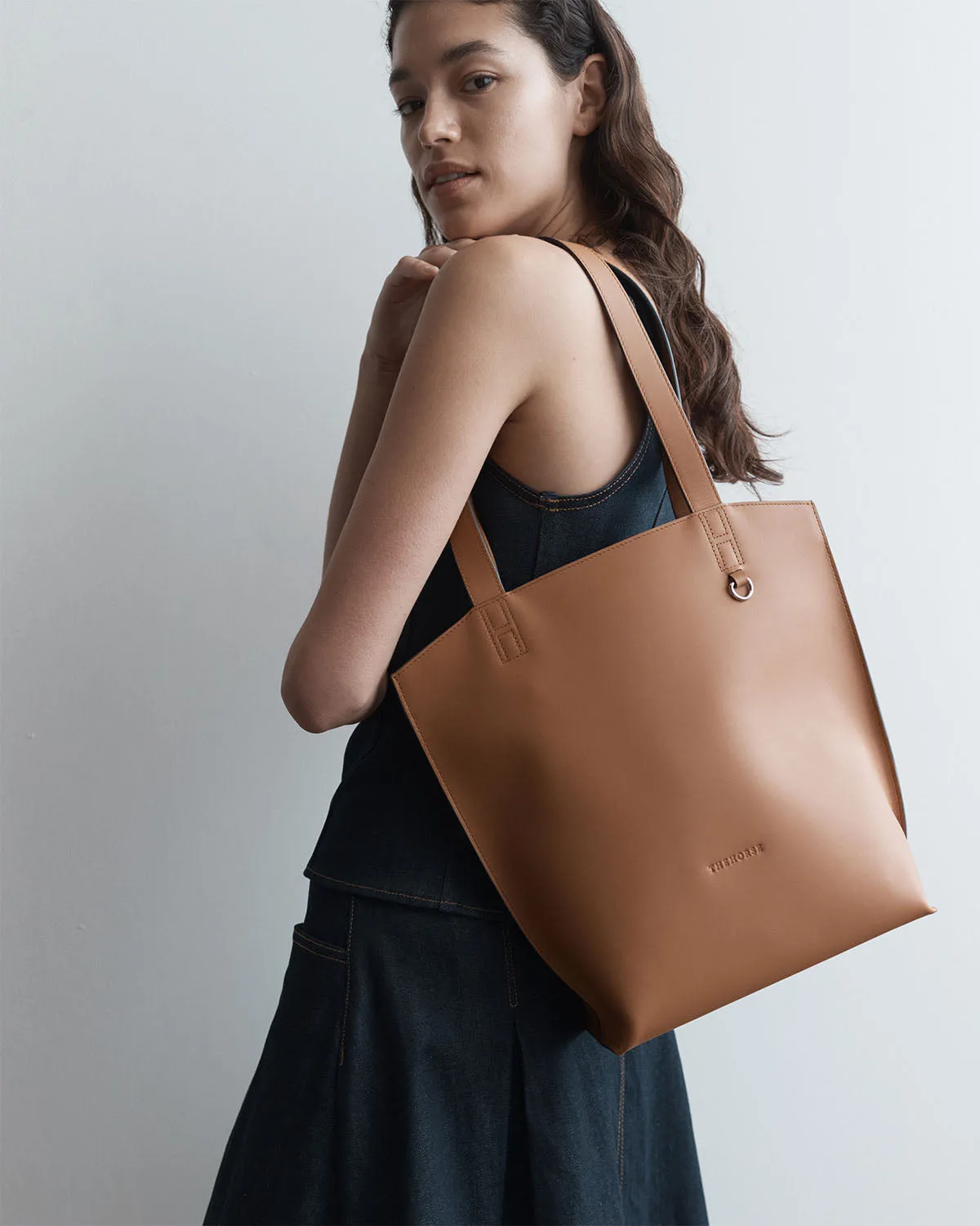 Florence Tote: Tan